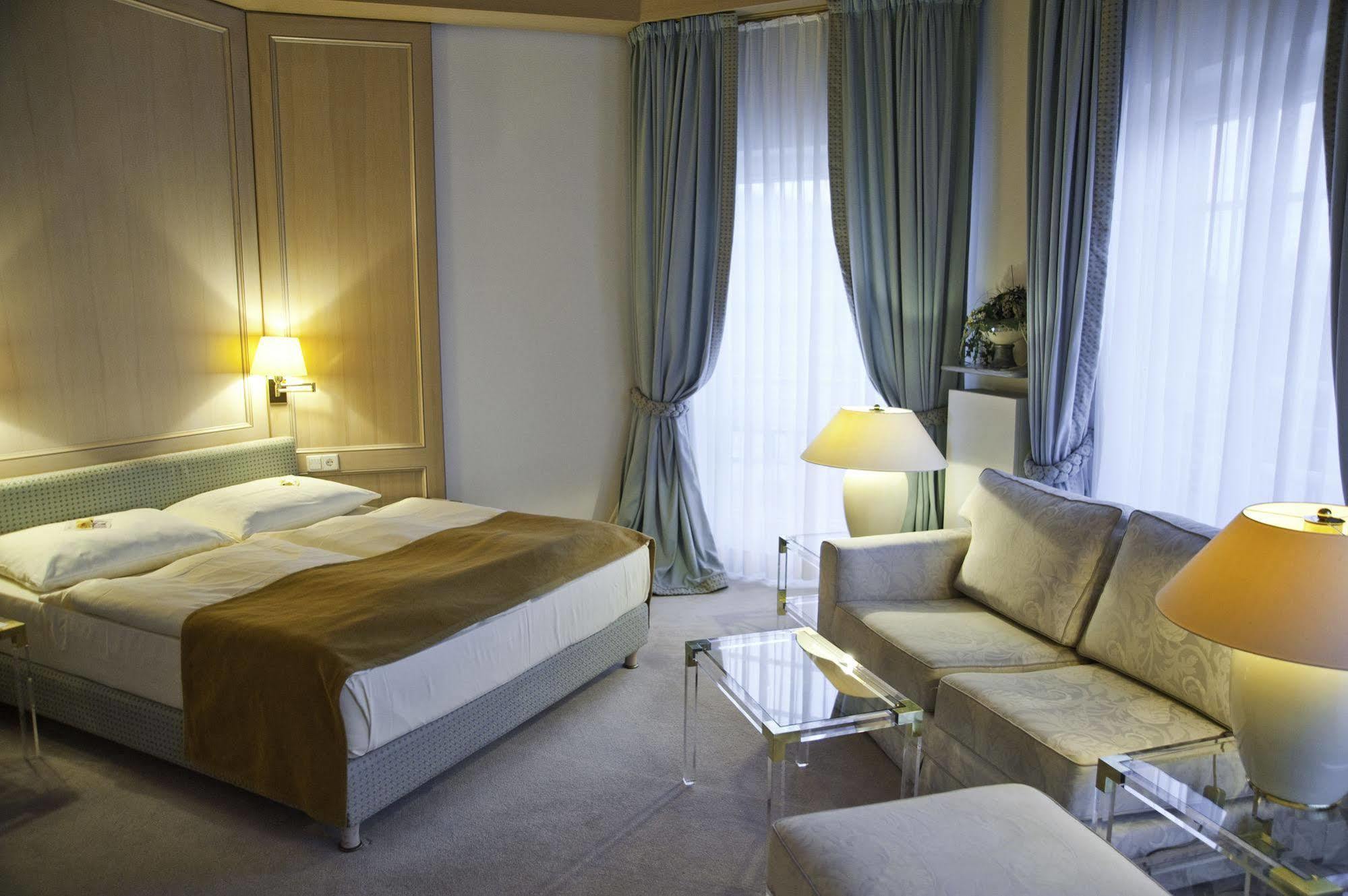 Hofgut Georgenthal Hotel Hohenstein Ngoại thất bức ảnh